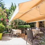 Hotel Logis Le Printemps Restaurant - 3*