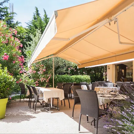 Отель Logis Le Printemps Restaurant - 3*