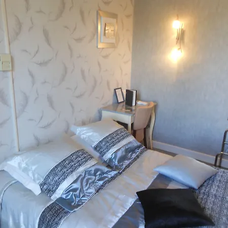 Logis Le Printemps Restaurant - Отель