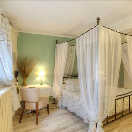 Logis Le Printemps Restaurant - Отель 3*