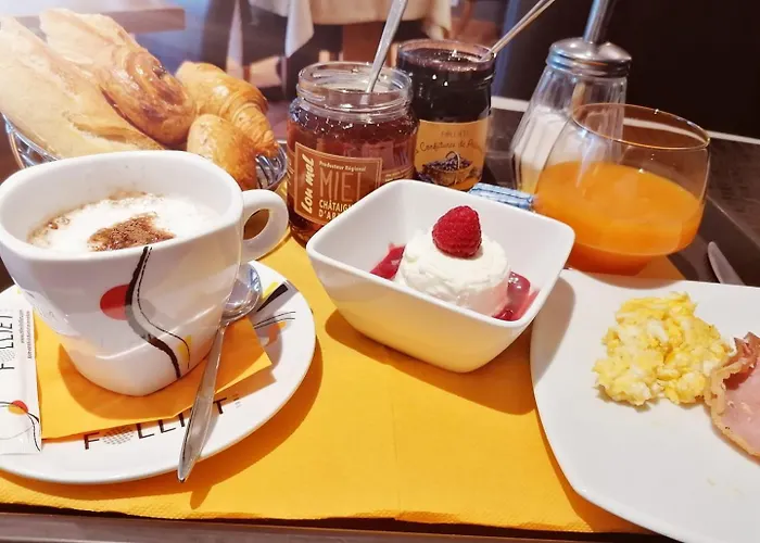 Hotel Logis Le Printemps Restaurant - 3*
