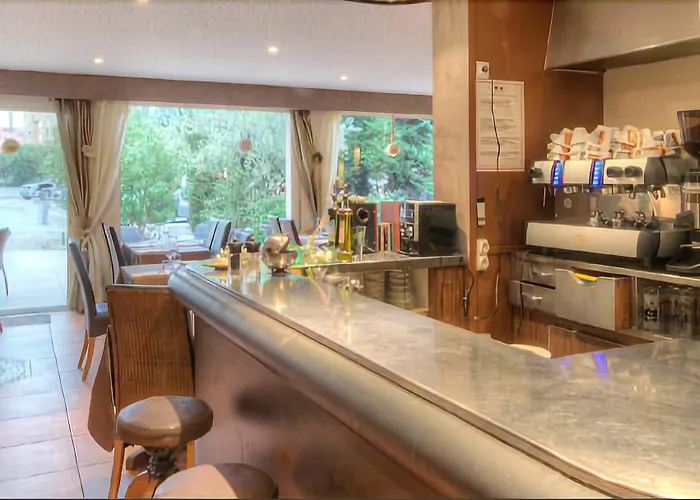 Logis Le Printemps Restaurant - Hotel