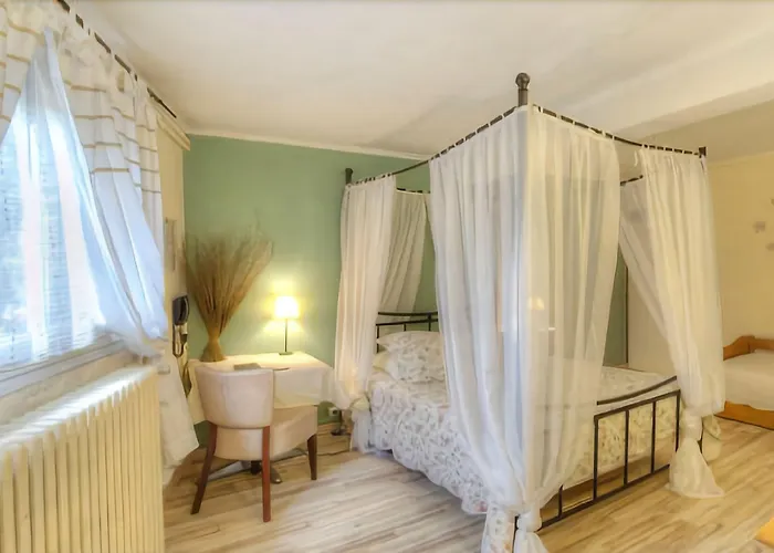 Logis Le Printemps Restaurant - Hotel 3*