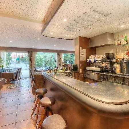 Logis Le Printemps Restaurant - Hotel Montélimar