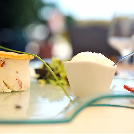 Logis Le Printemps Restaurant - 蒙特利马尔