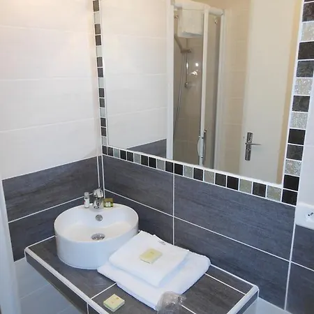 Logis Le Printemps Restaurant - 酒店 蒙特利马尔