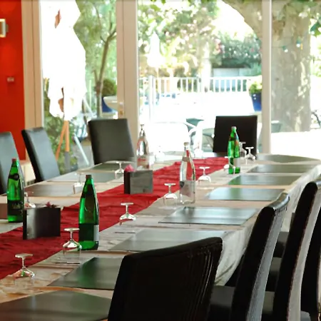 酒店 Logis Le Printemps Restaurant -