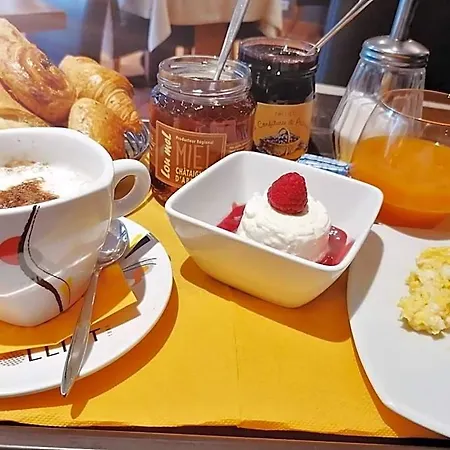 Hotell Logis Le Printemps Restaurant - 3*