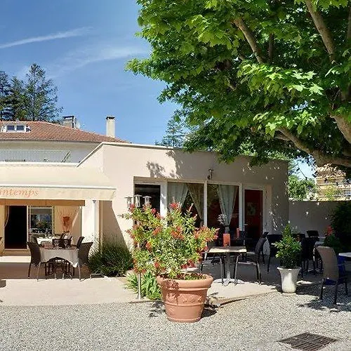 Logis Le Printemps Restaurant - فندق 3*